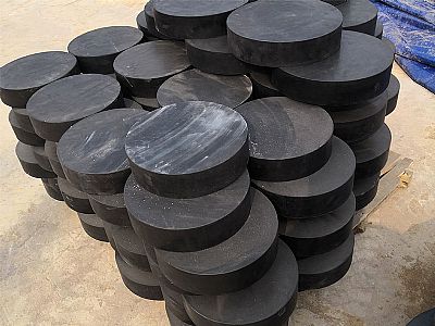温江区板式橡胶支座由若干层橡胶片与薄钢板经加压硫化